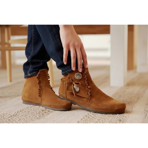 Minnetonka Shoes - Minnetonka Women's Two Button Hardsole Boot Brown Size 9 NEW NO BOX!